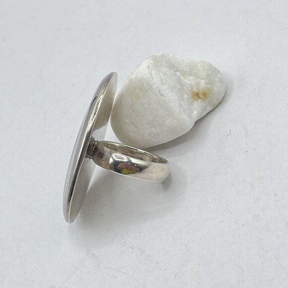 925 Sterling Silver Mother Of Pearl Oval Statement Ring 6 - Picture 8 of 8